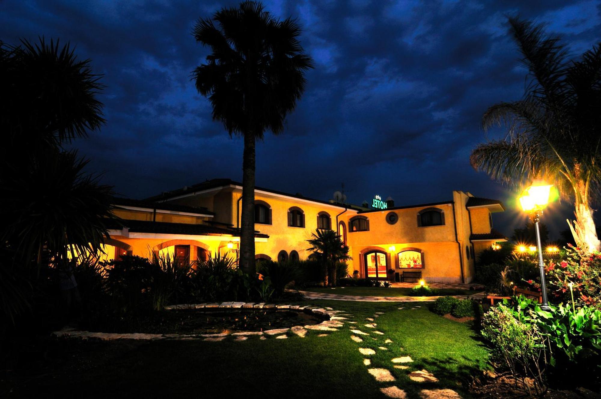 La Locanda Del Cavaliere Borgo Montello Екстер'єр фото